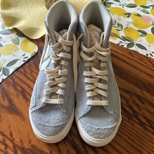 Women’s brand new nike blazer high top